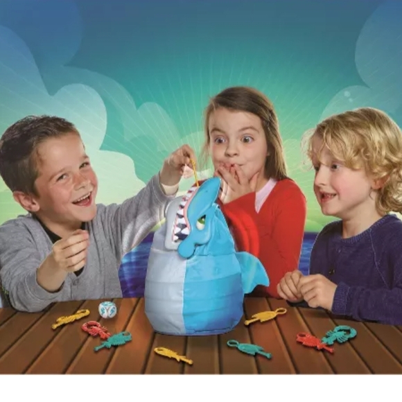 NIB Shark Bite Game 2-4 Players Ages 4 & Up Just In Time For Shark Week!! - Picture 4 of 8
